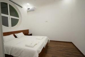 Semeynyy nomer uluchshennyy Apartments