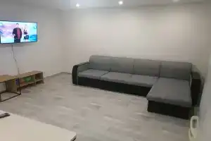 Uyutnaya 2-h komnatnaya v tsentre goroda dlya semeynogo prozhivaniya Apartments
