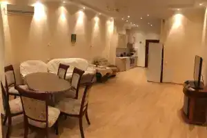 Elling on Dvuyakornaya 8, Ordzhonikidze