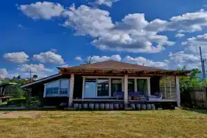 Uyutnyy Dom s panoramnym vidom na Kamu " REChNOY MAYaK " Cottage, Chaykovsky