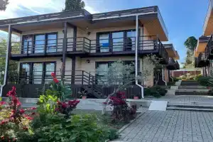 Dvuhmestnyy nomer s 2 otdelnymi krovatyami standart Apartments, Novyjj Afon