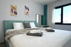 Potryasayushchiy vid na more Caesar Resort Romulus c odnoy spalney