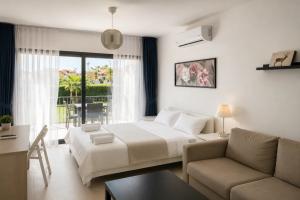 Uyutnaya studiya v sovremennom komplekse Apartments