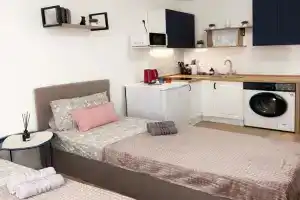 -studiya u metro Solntsevo Apartments, Peredelkino