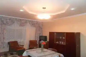 2-komnatnaya Apartments