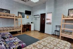 Mnogomestnyy smeshannyy nomer 6-ti mestnyy Apartments, Nizhniy Tagil