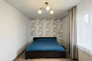 Apart v tsentre goroda s beskontaktnym zaseleniem, Mariupol