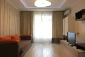 Kruglosutochnaya voda, samyy tsentr, 2 kom Apartments, Donetsk