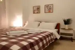 Uyutnaya s prekrasnym vidom, v peshey dostupnosti ot metro Apartments, Reutov
