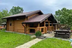 Brevenchatyy dom "Kurochkina dacha" Cottage, Otradnoye