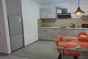 Studiya tsentralnyy rayon, beskontaktnoe zaselenie Apartments, Mariupol
