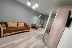 Odnokomnatnaya studiya s otdelnoy spalney Apartments, Elektrostal