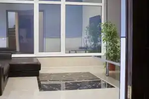 Lucky House, Petergof