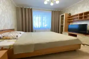 Apartamenty ryadom s parkom. Zakrytaya parkovka., Velikiye Luki