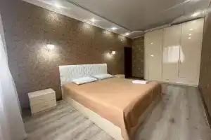Bolshaya Apartments, Uralsk