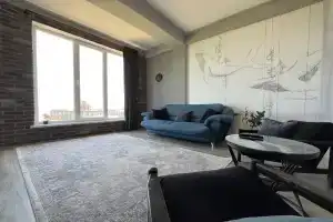 s shikarnym vidom na more i alleyu Apartments, Makhachkala