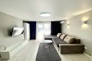Luchshaya odnokomnatnaya s dizaynerskim remontom Apartments, Mariupol