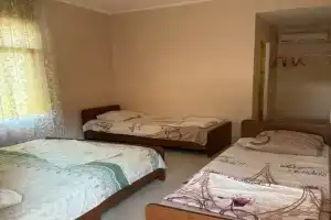Semeynyy nomer ekonom Apartments, Novyjj Afon