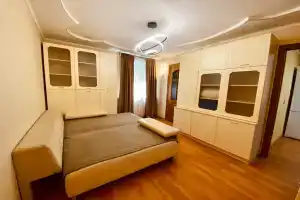 s vodoy 24/7 i beskontaktnym zaseleniem Apartments, Donetsk