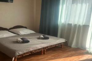 Chetyryohmestnyy nomer ekonom s vidom na more Apartments, Lazarevskoye