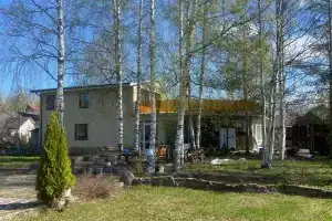Prekrasnyy dom na ozere ryadom s Ekaterininskim dvortsom Cottage, Krasnoye Selo