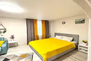 Komfortnaya 1 k. v tsentre Soligorska. Apartments, Chizhevichi