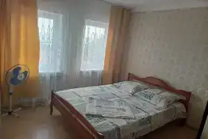 Dvuhmestnyy nomer s 1 krovatyu ekonom s vidom na more Apartments, Lazarevskoye