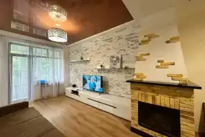 Stilnaya dvuhkomnatnaya , voda kruglosutochnaya Apartments, Donetsk