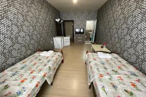 Dvuhmestnyy nomer s 2 otdelnymi krovatyami Ekonom Apartments, Makhachkala