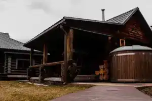 Dom v derevne dlya semeynogo otdyha Cottage, Velegozh