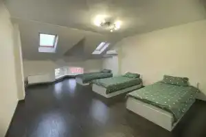 Tryohmestnyy nomer ekonom Apartments, Domodedovo