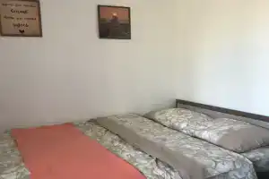 Kompaktnaya studiya u biblioteki Apartments, Zelenograd