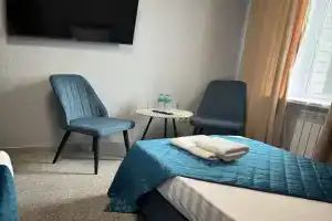 Dvuhmestnyy nomer s 2 otdelnymi krovatyami standart Apartments, Kotel'niki