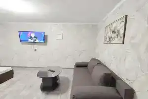 Uyutnaya 2-komnatnaya v tsentre goroda Apartments, Otradnoye