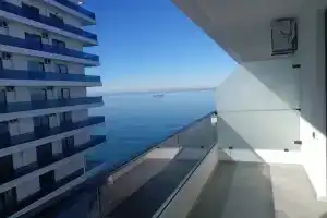 Apartament s vidom na more,est zavtraki, Makhinjauri