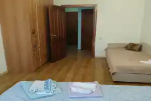 1-komnatnaya Apartments, Yugorsk