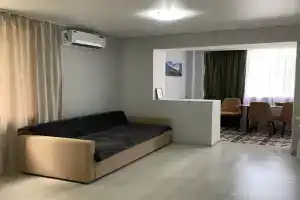 Komfortnaya 3-komnatnaya na beregu peschanogo plyazha Apartments, Thubun