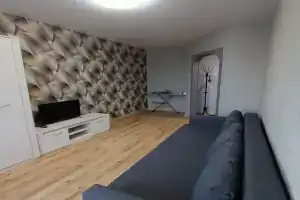 Uyutnaya odnokomnatnaya ryadom s aeroportom Apartments, Ob'