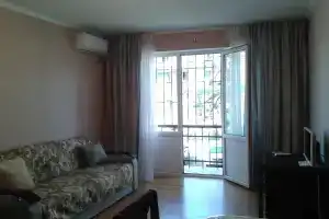 2-komnatnaya Apartments, Agudzera
