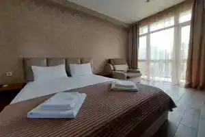 Apartamenty s balkonom na 1 beregovoy, Adler