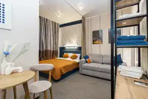Chetyryohmestnyy nomer delyuks s vidom na more, s odnoy dvuspalnoy krovatyu Apartments, Primorsko-Akhtarsk