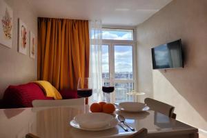 Novaya na vysote v tsentre goroda v elitnom dome Apartments, Petrozavodsk