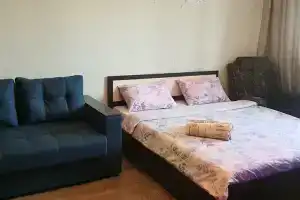 Tihaya ryadom s metro i parkom Apartments, Moscow