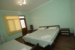 Tryohmestnyy nomer standartnyy Apartments, Candripsh