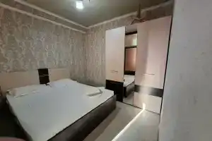 1 komnatnaya v tsentre goroda Apartments, Bishkek