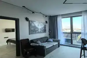 s vidom na Kristall i Les Apartments, Troitsk