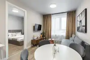 v ZhK biznes klassa s parkovkoy v 30 minutah ot Krasnoy ploshchadi Apartments, Dudkino