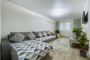 Bolshaya superkomfortnaya s dvumya balkonami Apartments, Tomilino