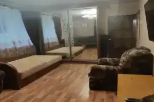 Uyutnaya v tsentre goroda so vsemi udobstvami Apartments, Kellerovo