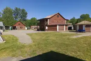 Dom u ozera Cottage, Shatura